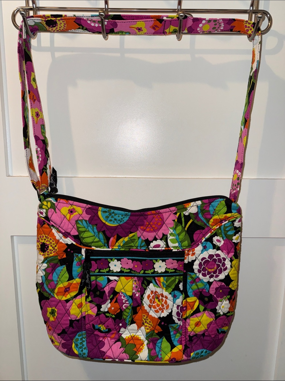 Vera Bradley Carryall Crossbody in VaVa Bloom. EUC